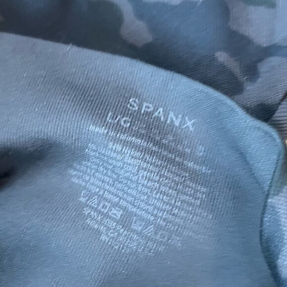 2 Spand Black and Camouflage Leggings - Picture 4 of 5